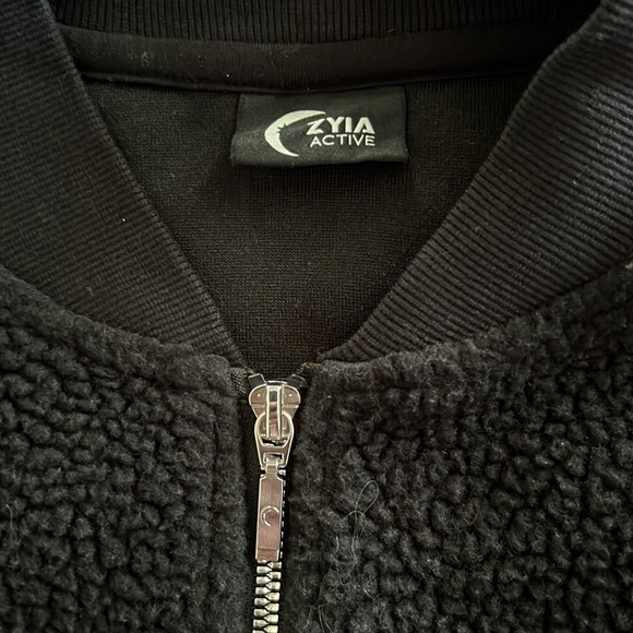 Zyia Active Size M Black/Cheetah Print Teddy Bomber Jacket - Picture 5 of 11